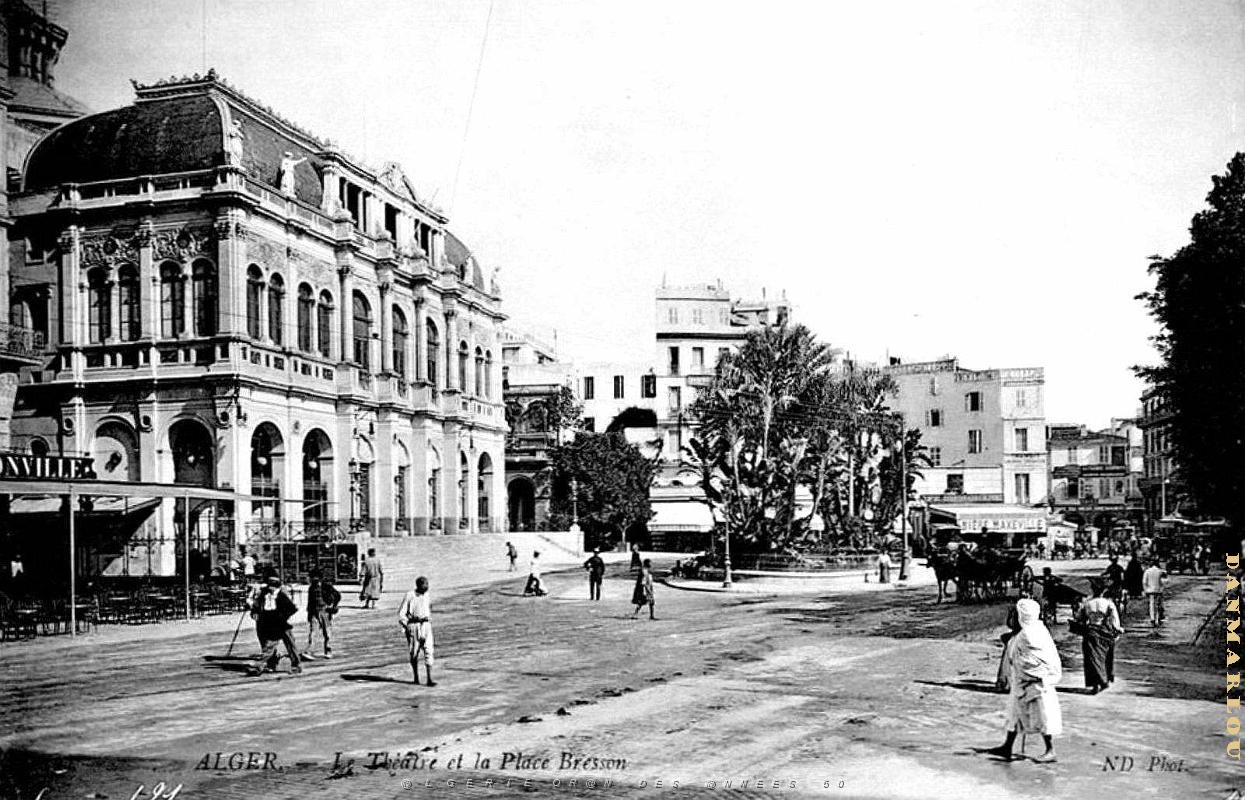 3016- Alger - Theatre et Place Bresson.jpg